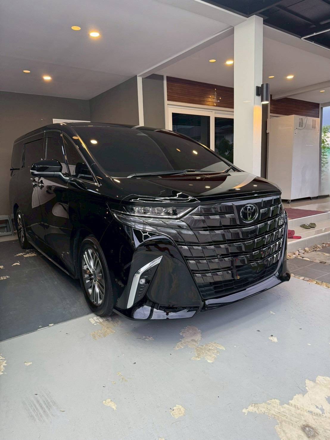 Toyota Alphard 40